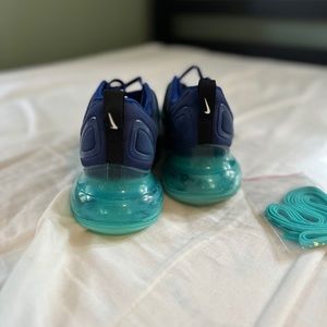 Nike Air Max 720 Sea Forest . WMNS 8.5 . MENS 7